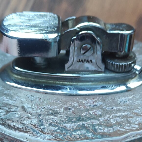 Class Ice Cube Style lighter & Matching By Martha Deco - Picture 4 of 5